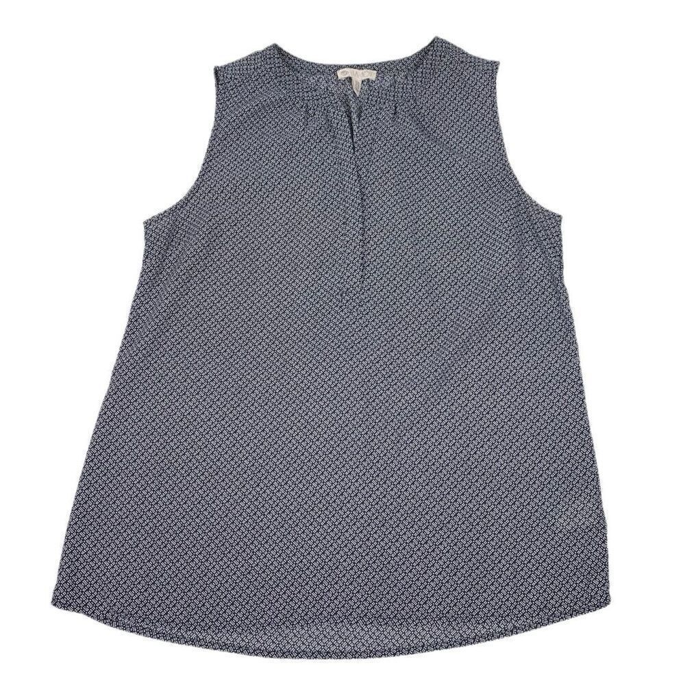 Lila Rose Sleeveless Blouse size Medium